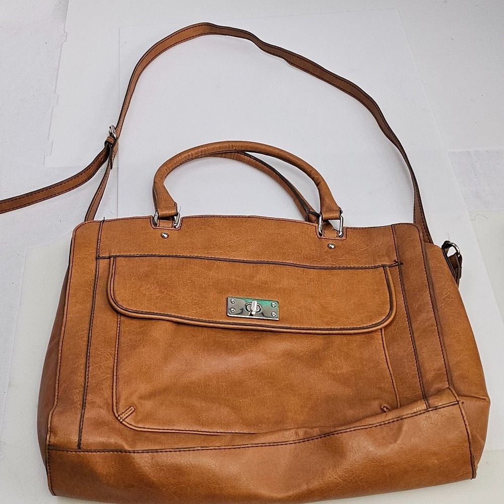 Merona Faux Leather Messenger‎ Laptop Bag Crossbody Strap Turnlock Womens